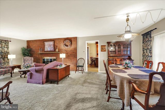 2601 READING BLVD, West Lawn, PA 19609