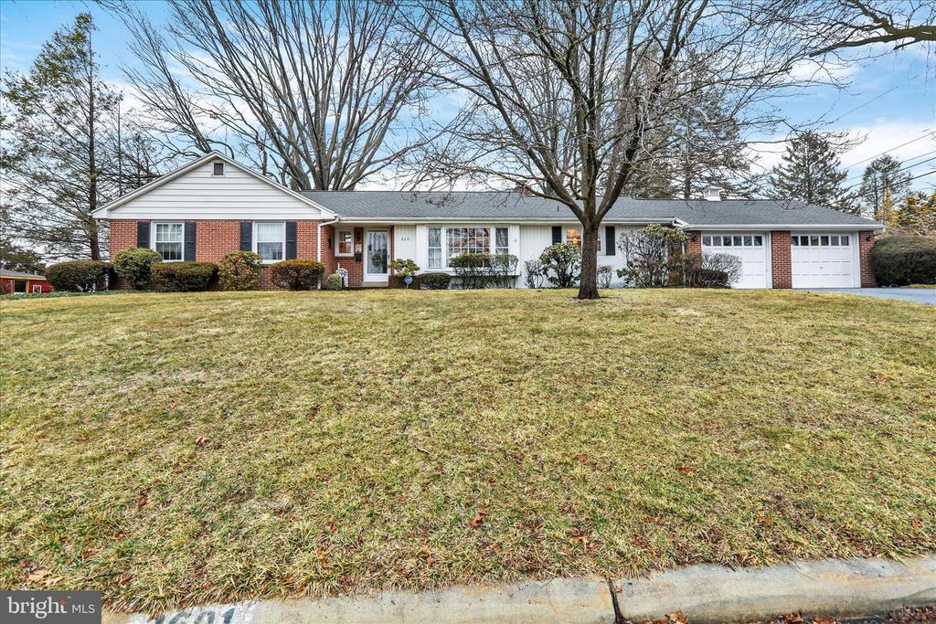 2601 READING BLVD, West Lawn, PA 19609
