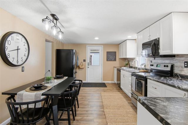 3206 Rosewood Lane, Eau Claire, WI 54703