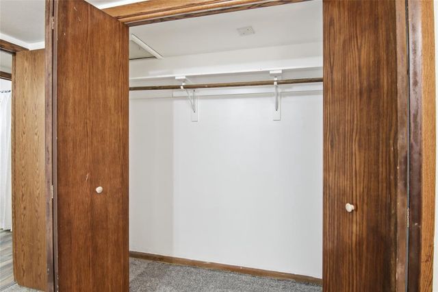 3206 Rosewood Lane, Eau Claire, WI 54703