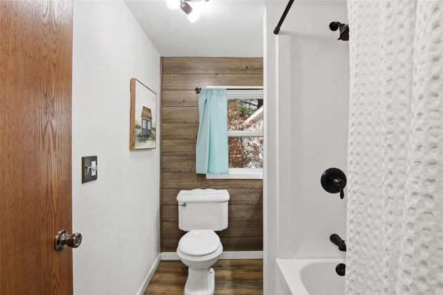 3206 Rosewood Lane, Eau Claire, WI 54703