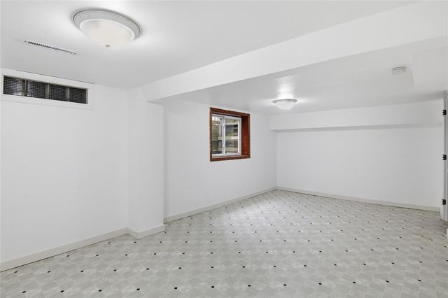 3206 Rosewood Lane, Eau Claire, WI 54703