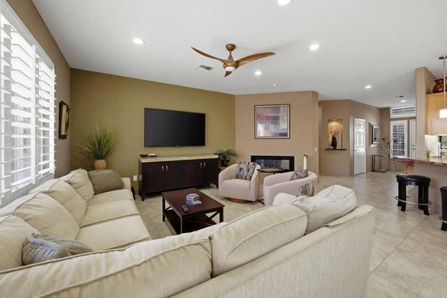 37318 Pineknoll Avenue, Palm Desert, CA 92211