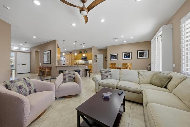 37318 Pineknoll Avenue, Palm Desert, CA 92211