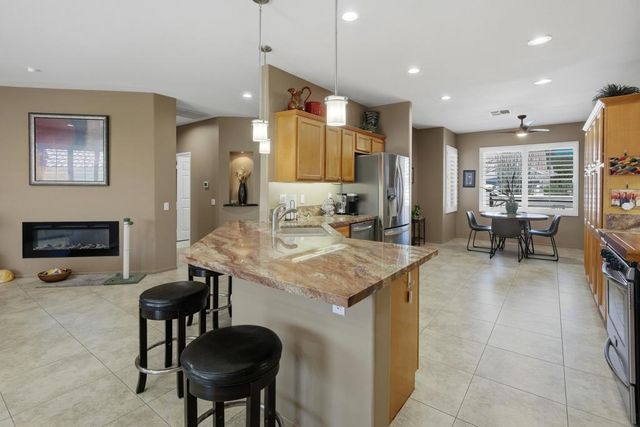 37318 Pineknoll Avenue, Palm Desert, CA 92211