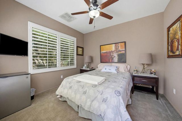 37318 Pineknoll Avenue, Palm Desert, CA 92211