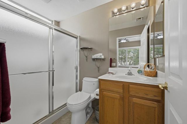 37318 Pineknoll Avenue, Palm Desert, CA 92211