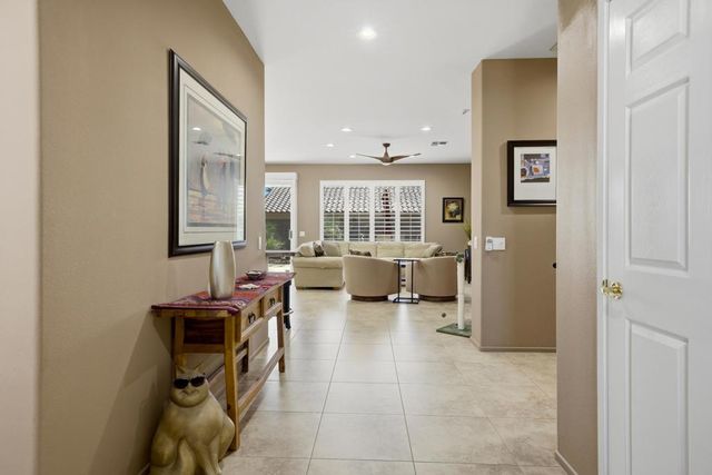 37318 Pineknoll Avenue, Palm Desert, CA 92211