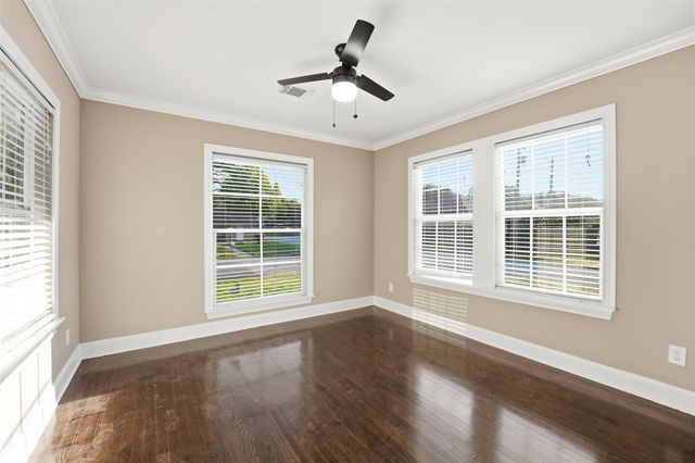 1008 Lawndale Avenue, Brenham, TX 77833
