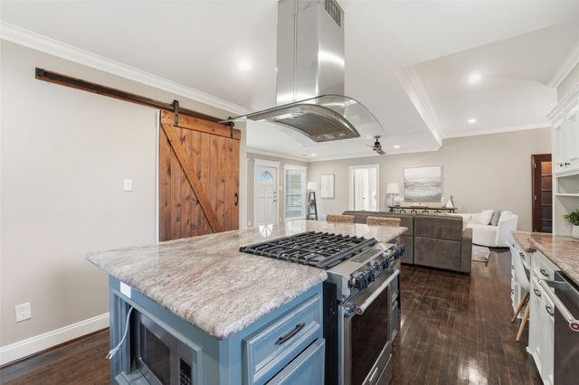 1008 Lawndale Avenue, Brenham, TX 77833