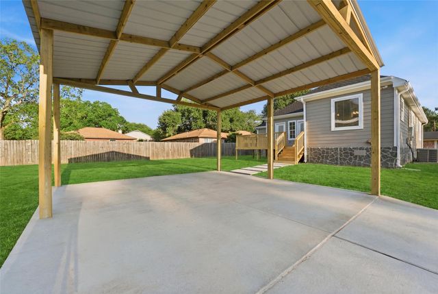 1008 Lawndale Avenue, Brenham, TX 77833