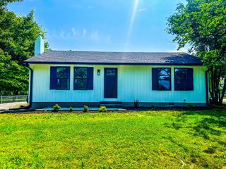 1100 S Russell St, Portland, TN 37148