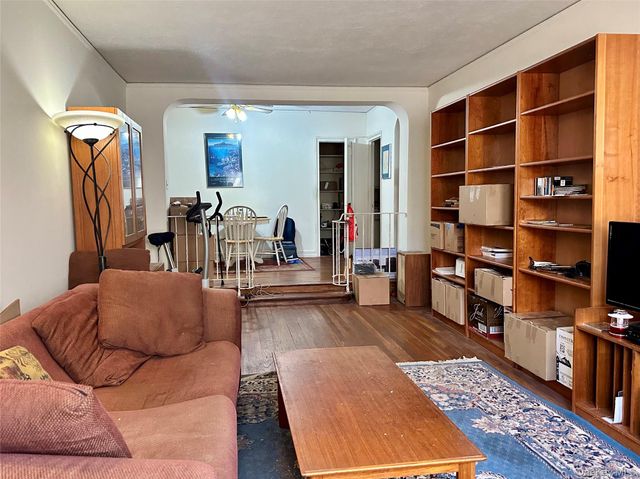 111-50 75th Road 1A, Forest Hills, NY 11375