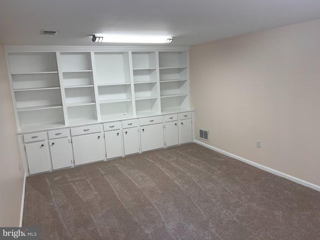 24 MARWOOD CT, Rockville, MD 20850