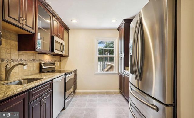 24 MARWOOD CT, Rockville, MD 20850