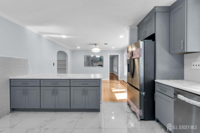 285 Highland Drive, Milltown, NJ 08850
