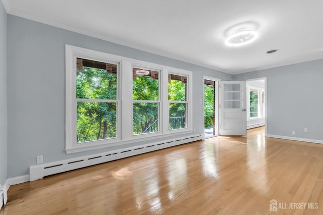 285 Highland Drive, Milltown, NJ 08850