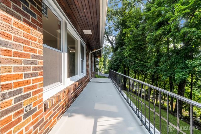 285 Highland Drive, Milltown, NJ 08850
