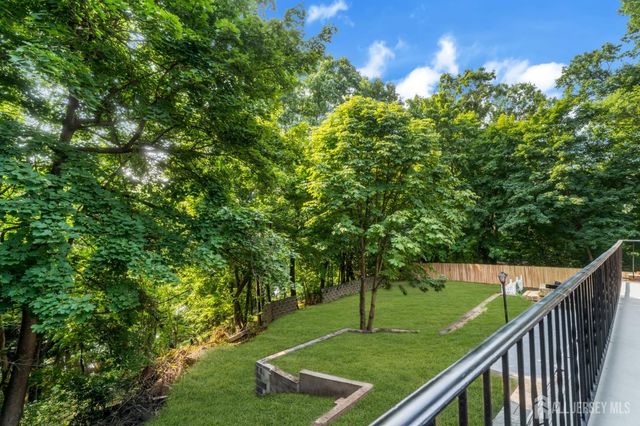 285 Highland Drive, Milltown, NJ 08850