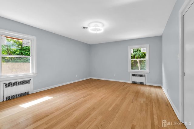 285 Highland Drive, Milltown, NJ 08850