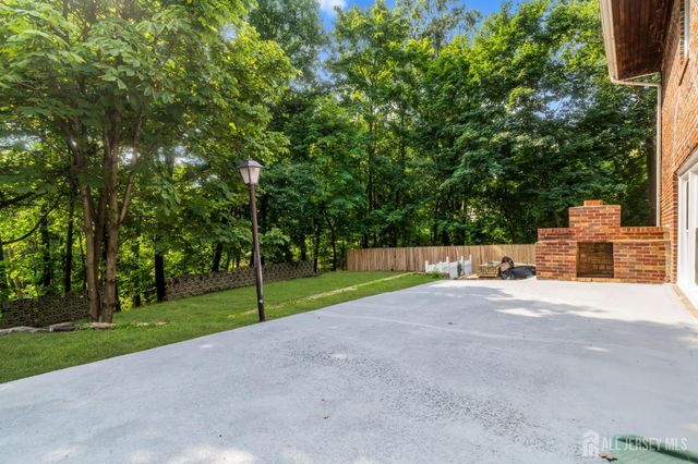 285 Highland Drive, Milltown, NJ 08850