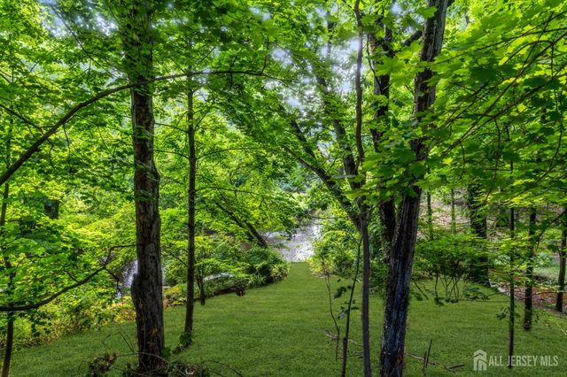 285 Highland Drive, Milltown, NJ 08850
