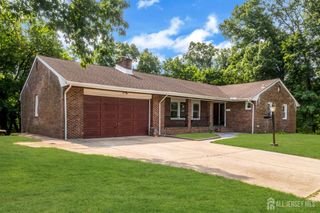 285 Highland Drive, Milltown, NJ 08850