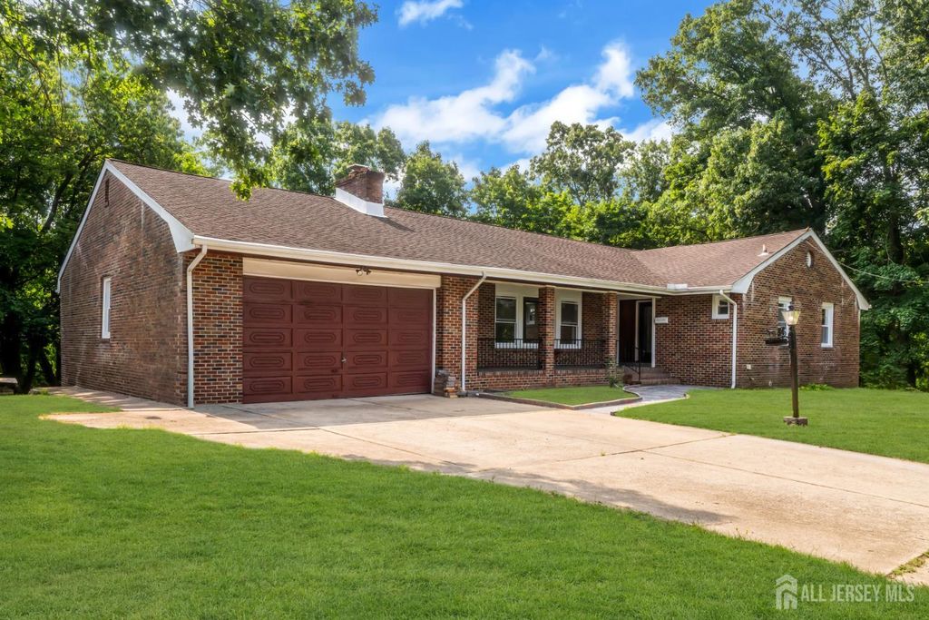 285 Highland Drive, Milltown, NJ 08850