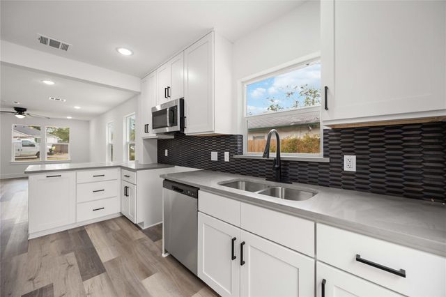 3405 Mount Pleasant Street, Houston, TX 77021