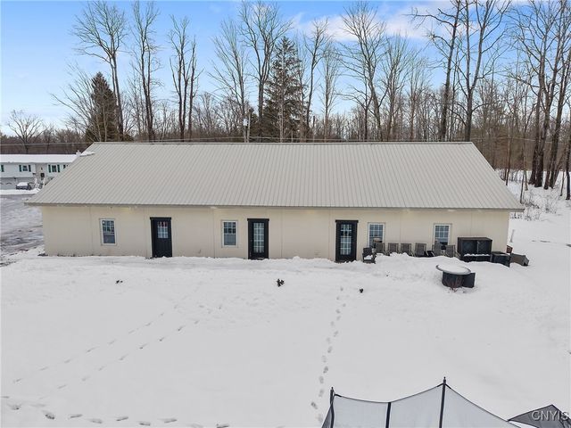 253 Pendergast Road, Granby, NY 13135