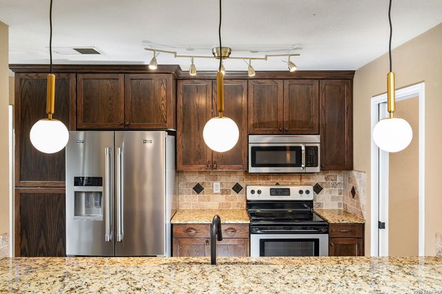 16503 Burr Hill, San Antonio, TX 78247