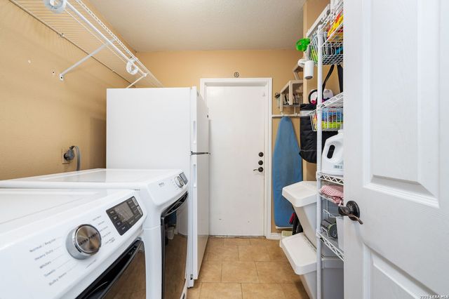 16503 Burr Hill, San Antonio, TX 78247