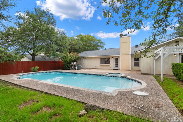 16503 Burr Hill, San Antonio, TX 78247