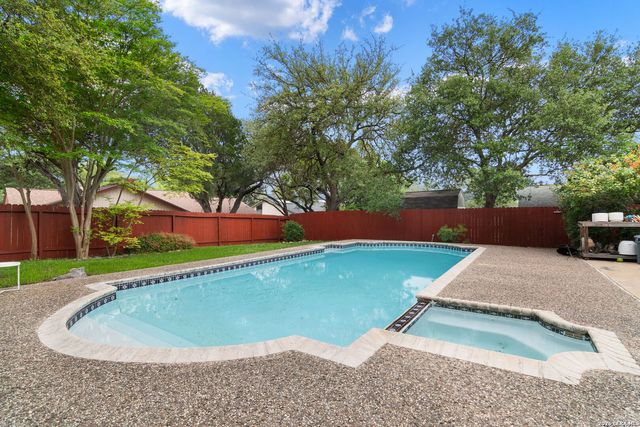 16503 Burr Hill, San Antonio, TX 78247