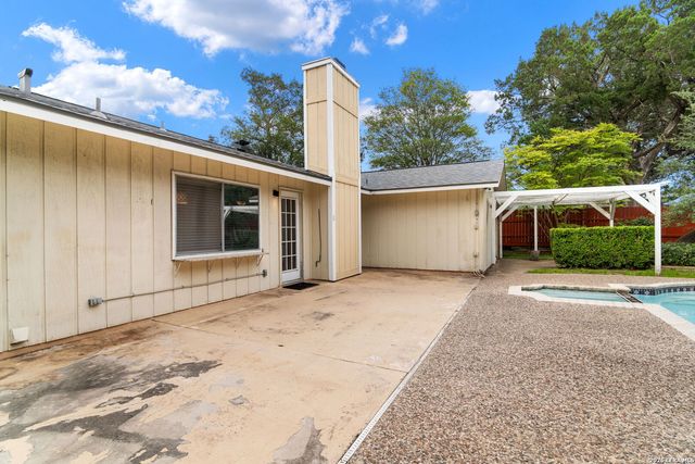 16503 Burr Hill, San Antonio, TX 78247
