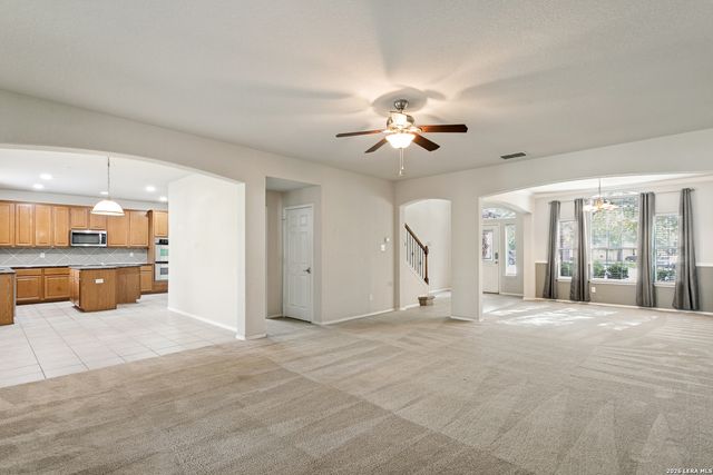 404 CIRCLE STAR RD, Schertz, TX 78154