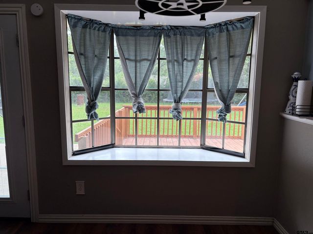 110 Hillcreek Drive, Whitehouse, TX 75791