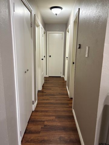 110 Hillcreek Drive, Whitehouse, TX 75791