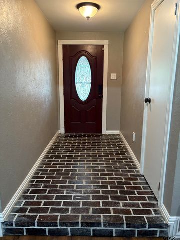 110 Hillcreek Drive, Whitehouse, TX 75791