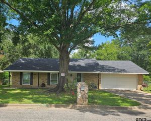 110 Hillcreek Drive, Whitehouse, TX 75791