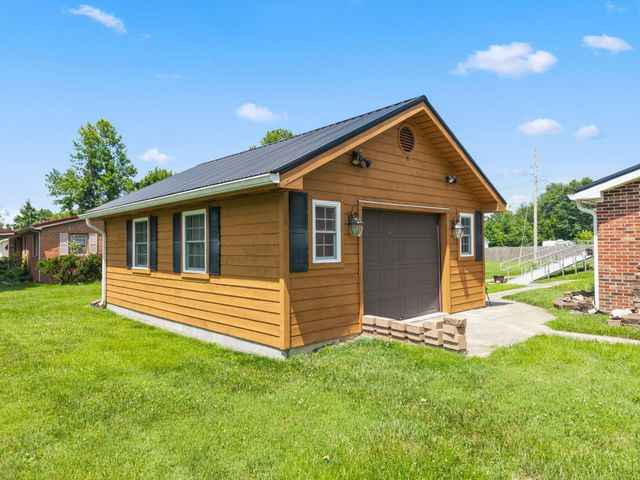 1178 E College Avenue, Stanton, KY 40380