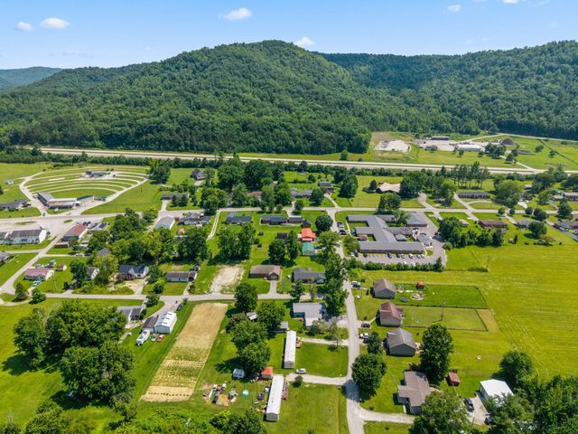 1178 E College Avenue, Stanton, KY 40380