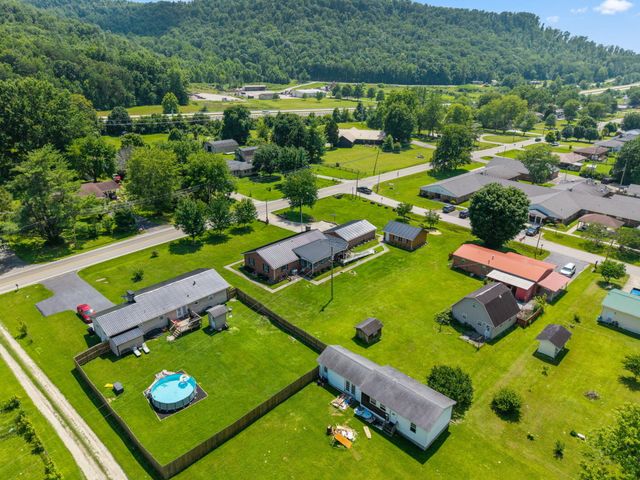 1178 E College Avenue, Stanton, KY 40380