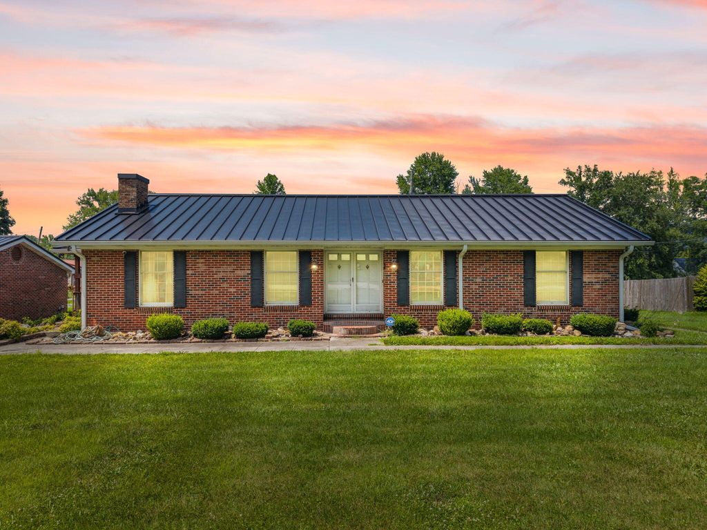 1178 E College Avenue, Stanton, KY 40380