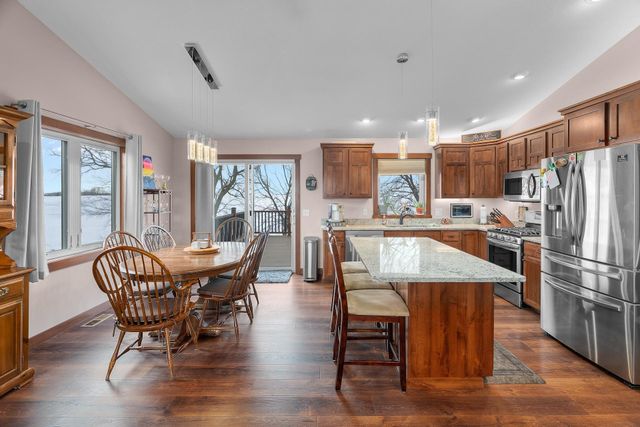 463 Prairie Road, New Richmond, WI 54017