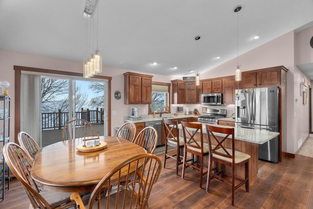 463 Prairie Road, New Richmond, WI 54017