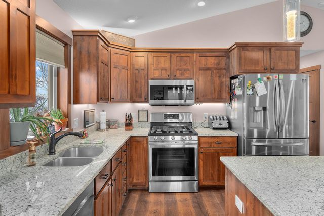 463 Prairie Road, New Richmond, WI 54017