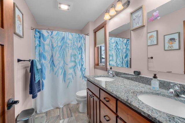 463 Prairie Road, New Richmond, WI 54017