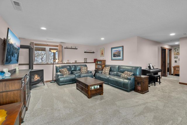 463 Prairie Road, New Richmond, WI 54017