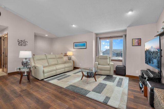 463 Prairie Road, New Richmond, WI 54017